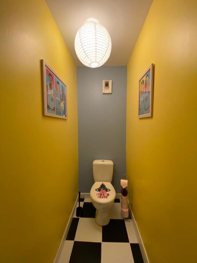 Capsule Miami Vice - Jacuzzi - Billard - Ecran Cinema & Netflix - Ping-Pong - Nintendo & Jeux- Liévin Buitenkant foto